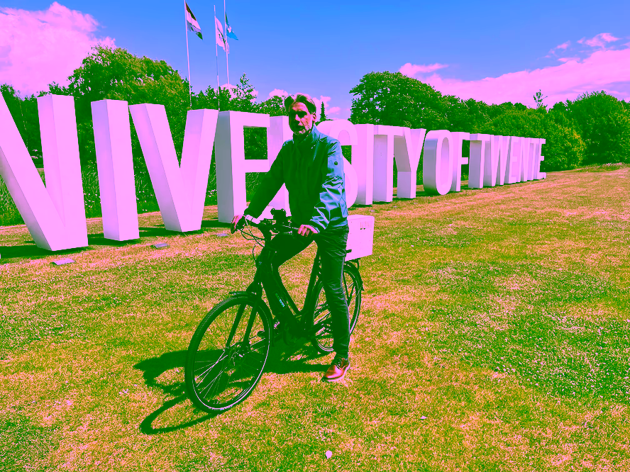 Karst Geurs, hoogleraar verkeers- en vervoerplanning: ‘Wij willen de e-bike slimmer maken.’